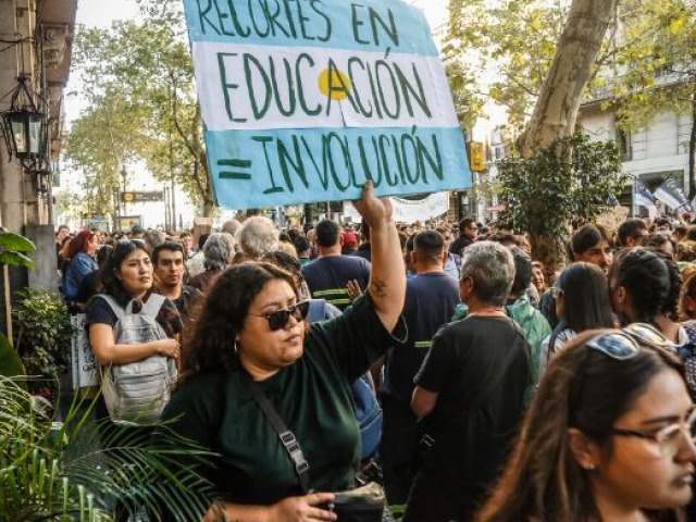 Docentes de la Unicen adhieren al paro de este mi�rcoles